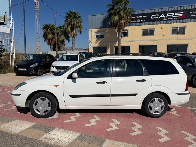 FORD FOCUS TREND ESTATE 1.6 AUTO SPANISH LHD IN SPAIN 125000 MILES SUPER 2002